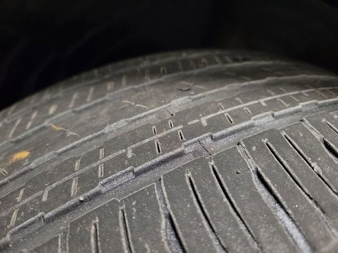 Used 2019 Subaru Ascent Premium image 12