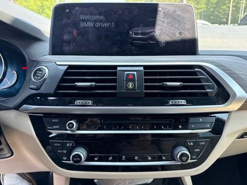 Used 2019 BMW X3 sDrive30i w/ M Sport Package RWD image 8