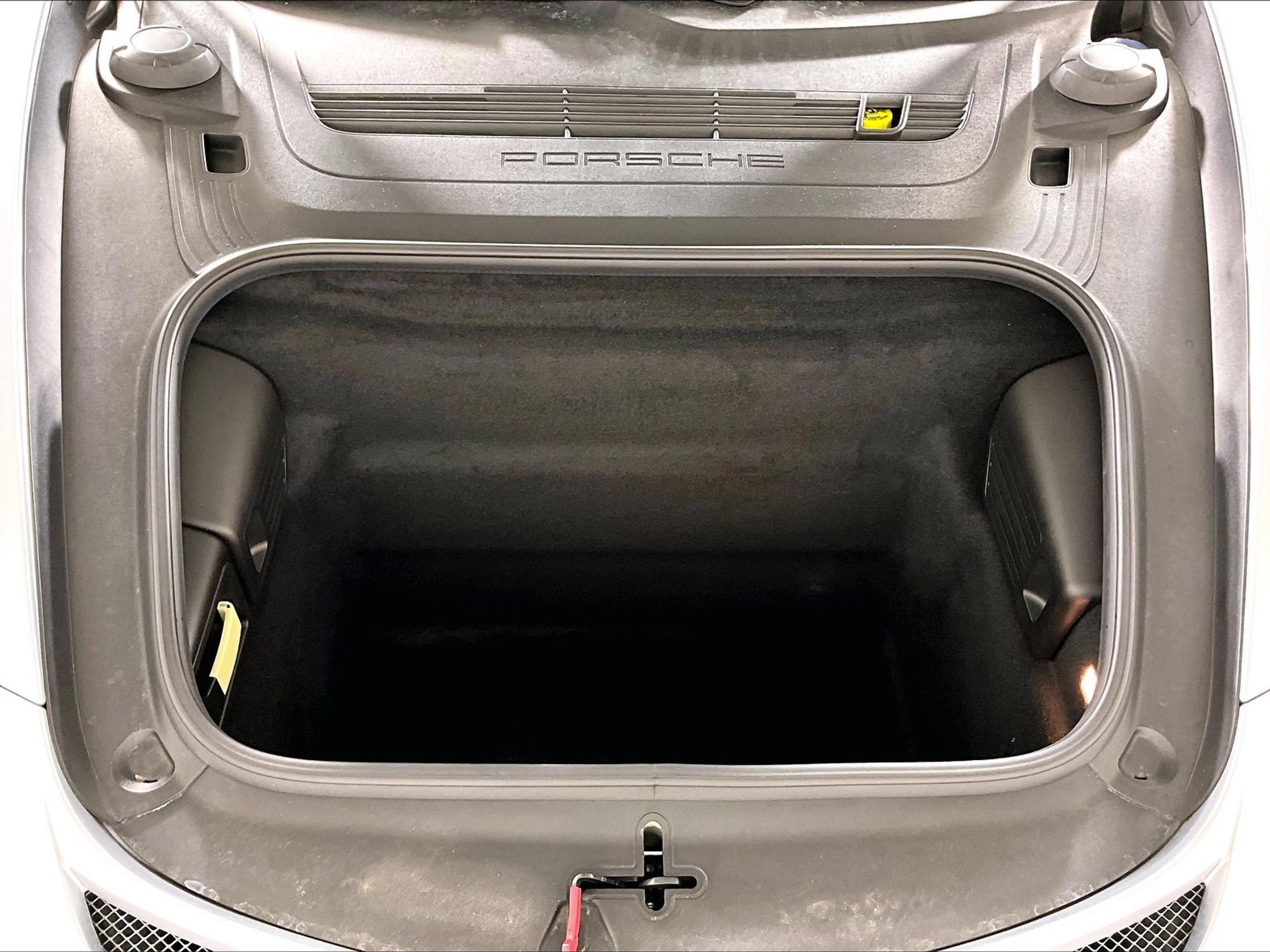 Certified 2014 Porsche 911 GT3 RWD image 25