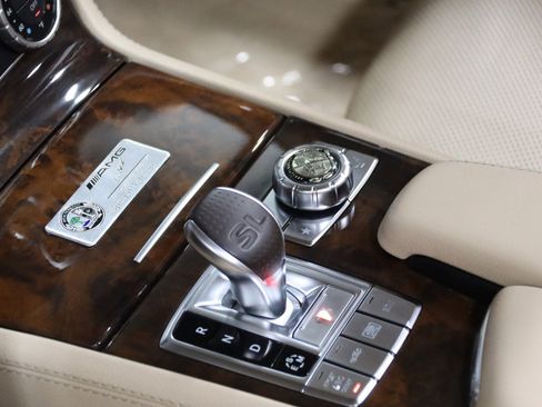 Used 2013 Mercedes-Benz SL 550 w/ Premium Pkg image 58