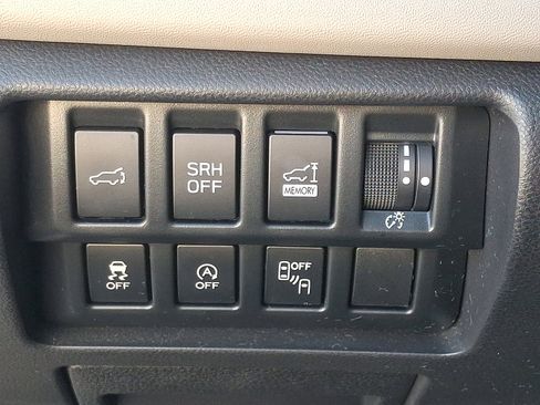 Certified 2023 Subaru Forester Limited image 27