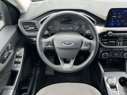 Used 2022 Ford Escape SE image 16