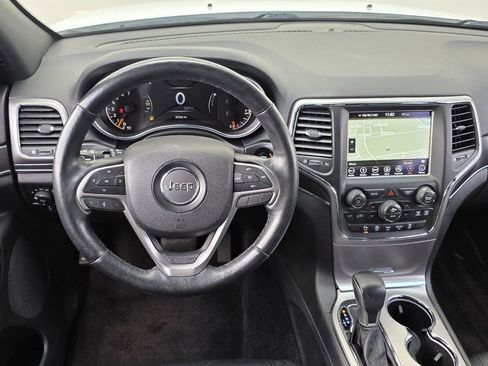 Used 2018 Jeep Grand Cherokee Limited image 10