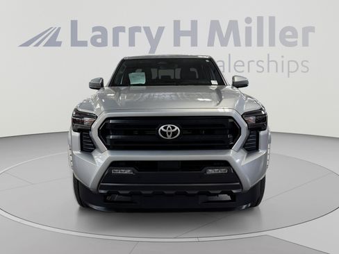 Certified 2026 Toyota Tacoma SR5 AWD/4WD image 8