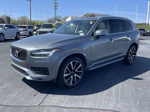 Used 2020 Volvo XC90 T6 Momentum w/ Protection Package Premier image 3