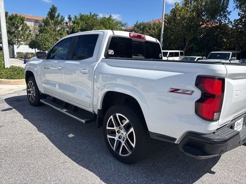 Used 2023 Chevrolet Colorado Z71 w/ Z71 Convenience Package 2 image 3