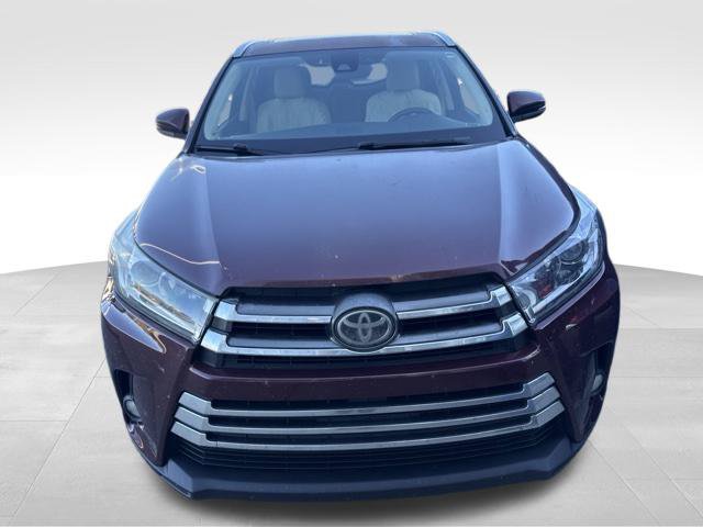 Used 2017 Toyota Highlander Limited AWD/4WD image 2