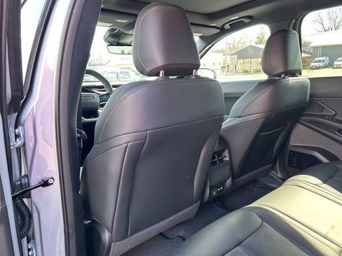 New 2026 Jeep Cherokee Overland image 27