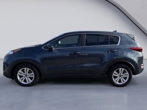Used 2019 Kia Sportage LX image 2