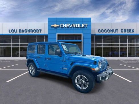 Used 2023 Jeep Wrangler Unlimited Sahara w/ LED Lighting Group AWD/4WD image 2