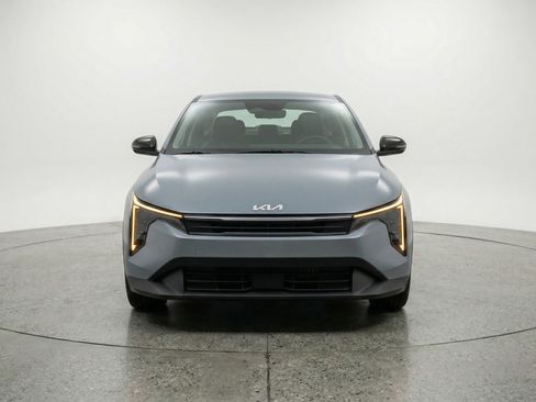 Used 2025 Kia K4 FWD image 2