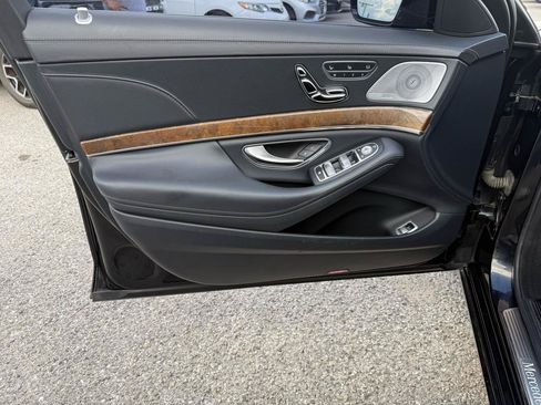 Used 2015 Mercedes-Benz S 550 Sedan image 9