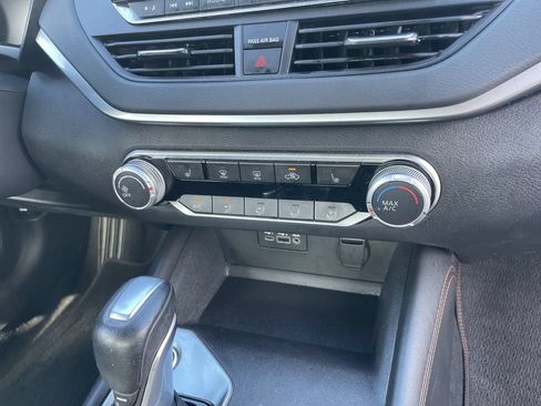 Used 2021 Nissan Altima 2.5 SR w/ SR Premium Package AWD/4WD image 27