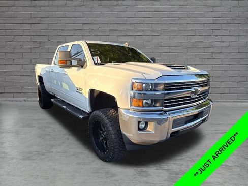 Used 2018 Chevrolet Silverado 2500 LT w/ LT Convenience Package AWD/4WD image 1
