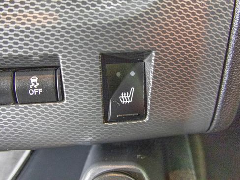 Used 2013 Dodge Challenger R/T Plus image 9