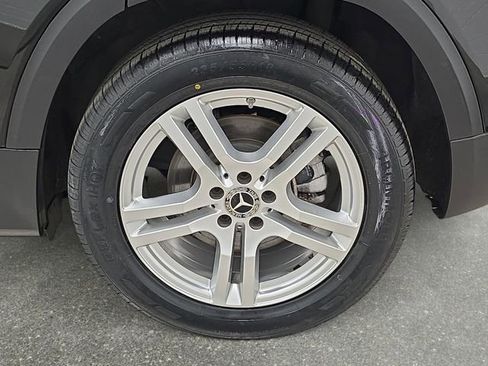 Used 2021 Mercedes-Benz GLB 250 4MATIC image 31