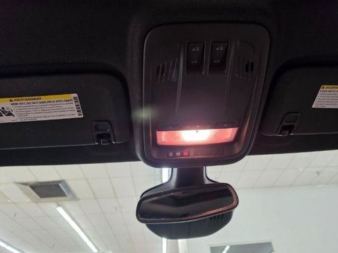 Used 2018 Chevrolet Cruze Premier FWD image 35