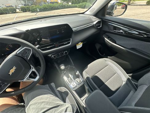 New 2026 Chevrolet TrailBlazer LT w/ Convenience Package image 15