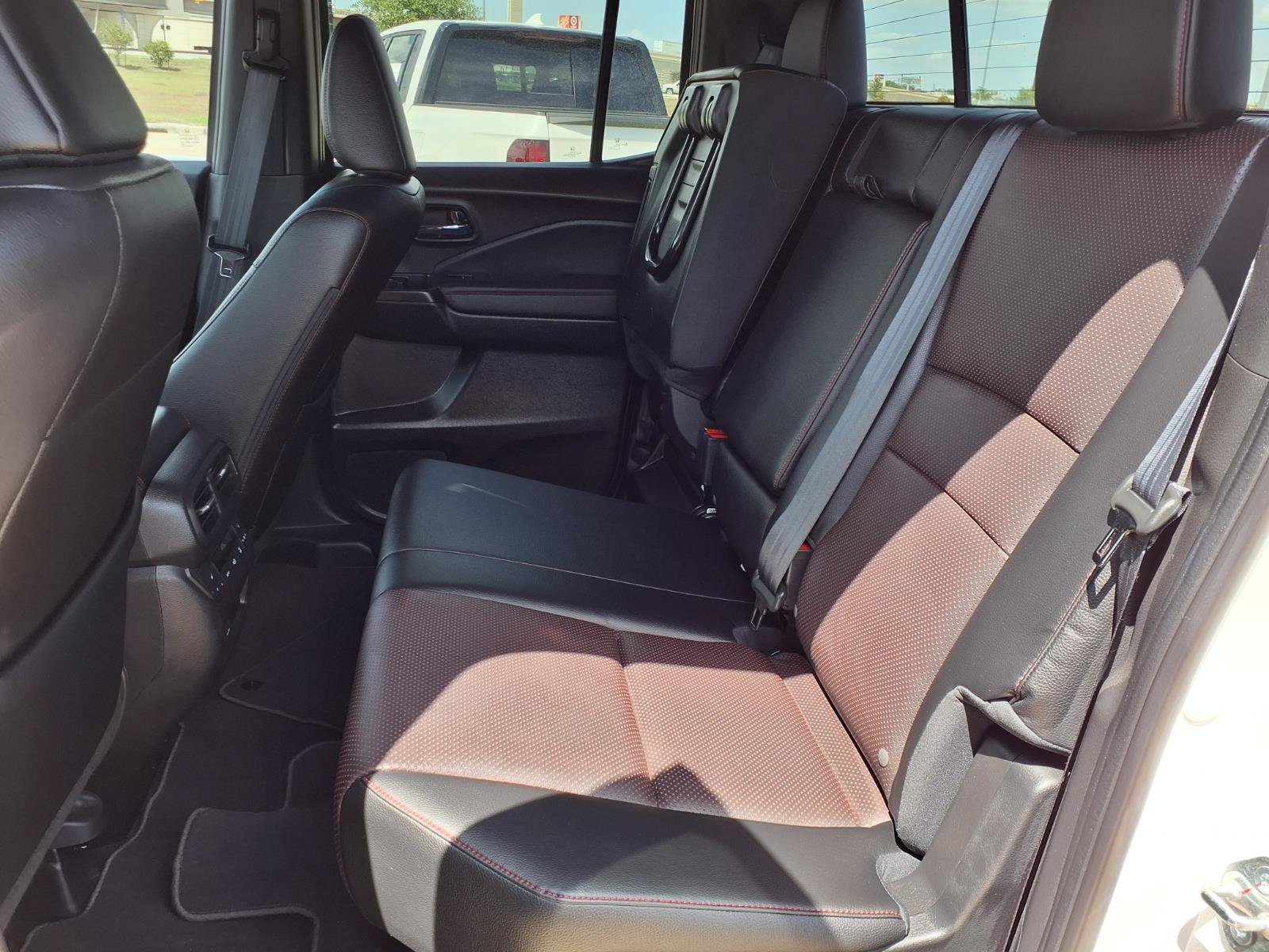 Used 2025 Honda Ridgeline Black Edition image 27