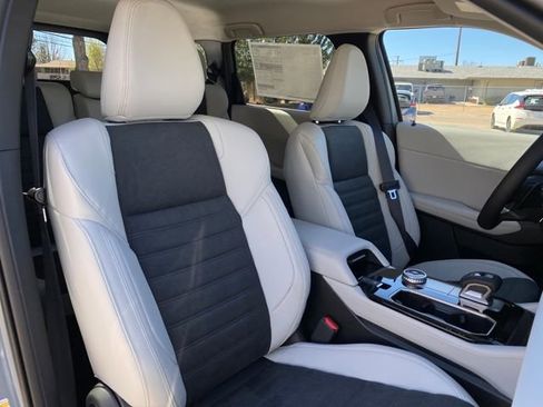 New 2026 Mitsubishi Outlander SE AWD/4WD image 10