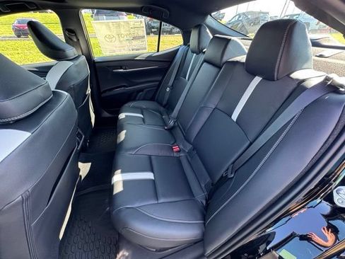 New 2026 Toyota Camry Hybrid FWD image 15