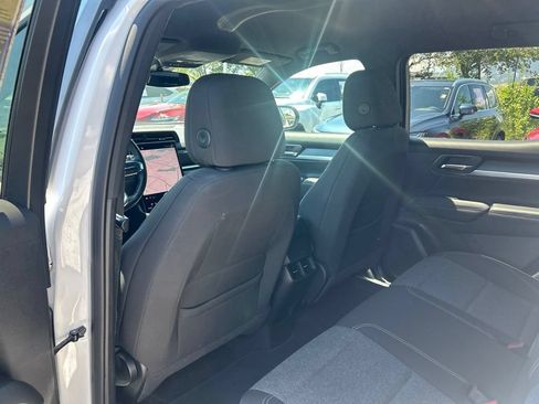 Used 2025 GMC Terrain Elevation AWD/4WD image 17