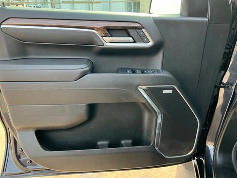 Certified 2022 Chevrolet Silverado 1500 RST w/ Convenience Package II image 15