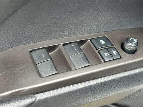 Used 2021 Toyota Camry SE FWD image 13