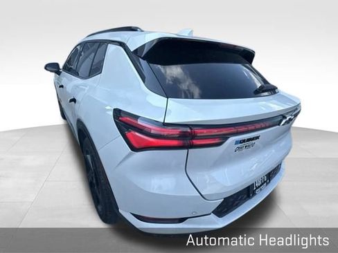 Used 2024 Chevrolet Equinox EV RS FWD image 9