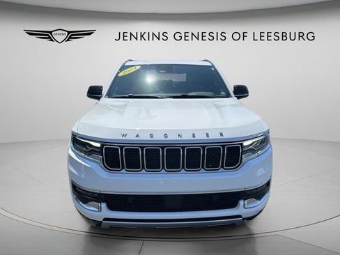 Used 2024 Jeep Wagoneer Series II w/ Flexible Seating Group RWD image 17