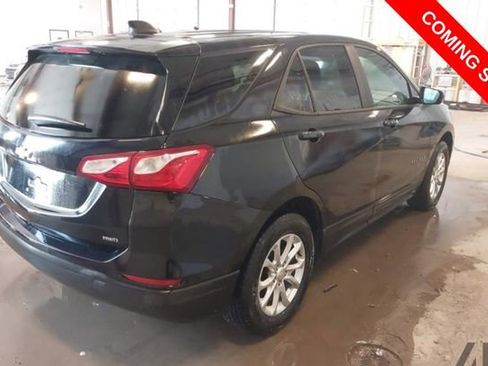 Used 2020 Chevrolet Equinox LS AWD/4WD image 3