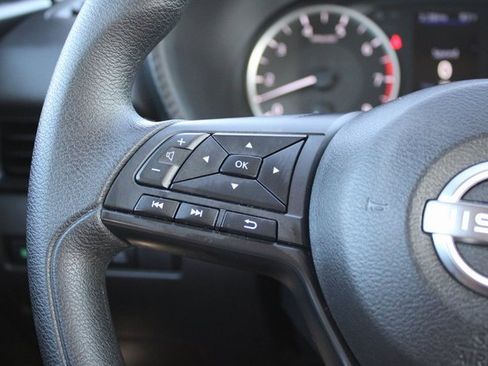 Used 2024 Nissan Sentra S image 9