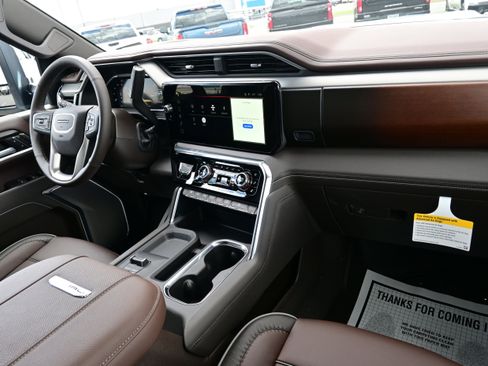 New 2026 GMC Sierra 2500 Denali w/ Denali Reserve Package image 21