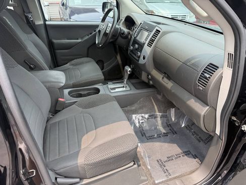 Used 2018 Nissan Frontier PRO-4X AWD/4WD image 9