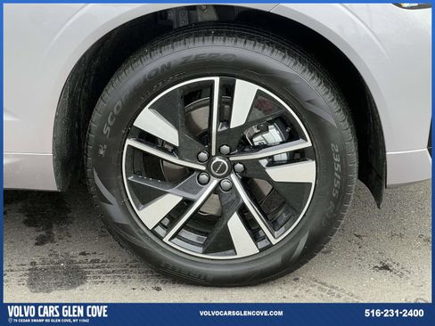 Used 2026 Volvo XC60 B5 Core w/ Protection Package Premier image 6