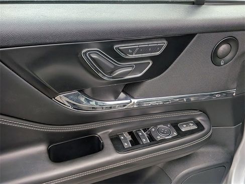 Used 2020 Lincoln Corsair Reserve w/ Equipment Group 201A image 13