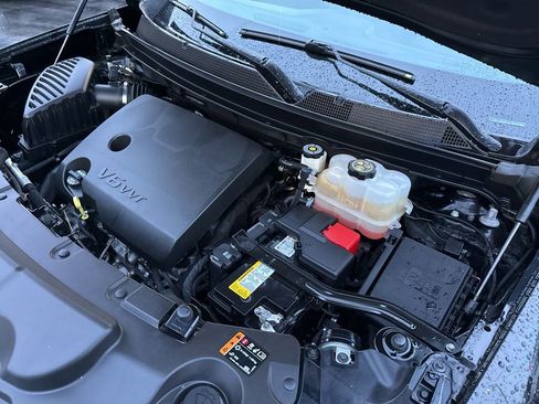 Used 2022 Chevrolet Traverse Premier w/ LPO, Blackout Package image 38