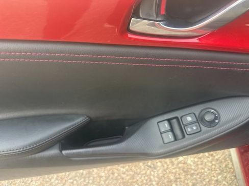 Used 2016 MAZDA MX-5 Miata Club image 12