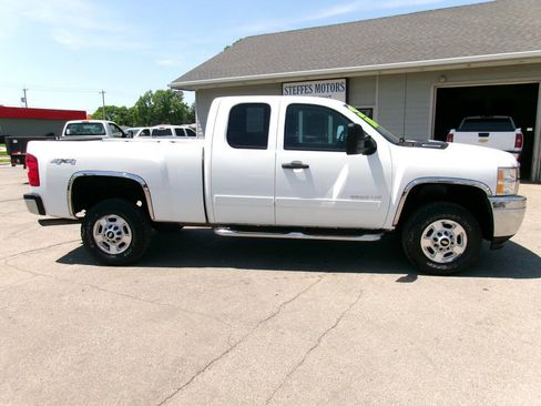 Used 2013 Chevrolet Silverado 2500 LT w/ Convenience Package AWD/4WD image 6