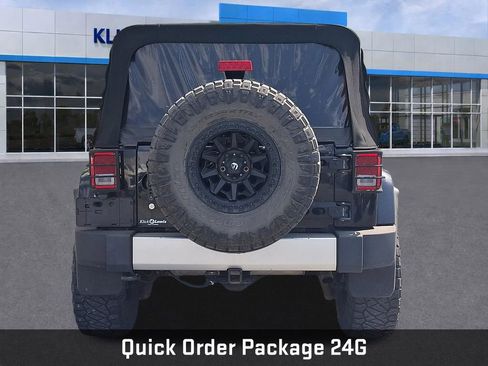 Used 2014 Jeep Wrangler Unlimited Sahara w/ Connectivity Group AWD/4WD image 7