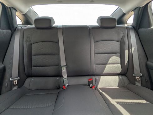 Used 2022 Chevrolet Malibu LS FWD image 17