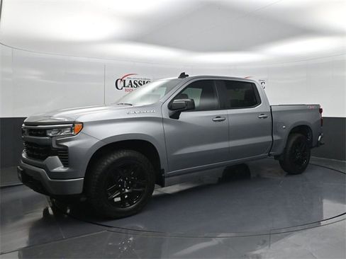 Used 2024 Chevrolet Silverado 1500 RST image 3