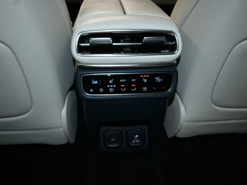 Used 2025 Genesis GV80 3.5T Prestige AWD/4WD image 18