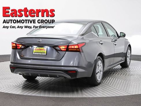 Used 2023 Nissan Altima 2.5 S FWD image 5