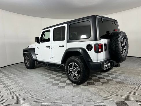 Used 2022 Jeep Wrangler Unlimited Sport image 9