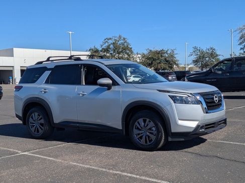 New 2025 Nissan Pathfinder SV image 7