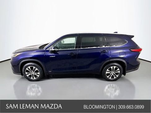 Used 2021 Toyota Highlander XLE image 4