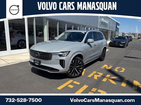 Used 2025 Volvo XC90 B5 Plus image 1