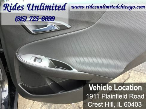 Used 2018 Chevrolet Malibu LT image 25