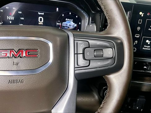 Used 2024 GMC Sierra 1500 SLT w/ SLT Premium Plus Package AWD/4WD image 19
